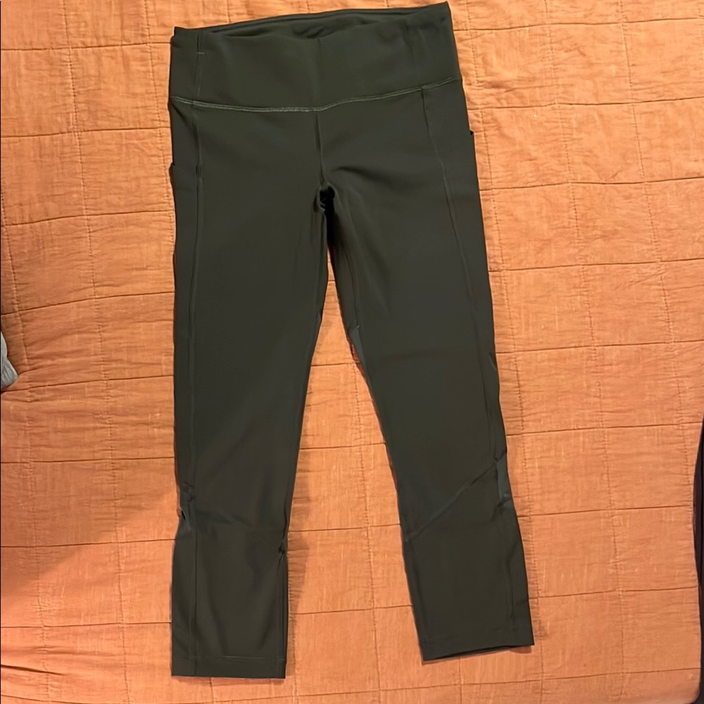 Lululemon Pace Rival Crop 22” army green leggings